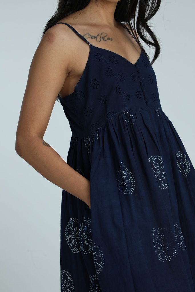 STRAPPY DRESS, DARK BLUE, BATIK ROUNDFLOWER, COTTON