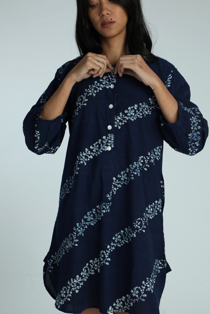 OVERSIZED KURTA, DARK BLUE, BATIK PLANTLINES, COTTON